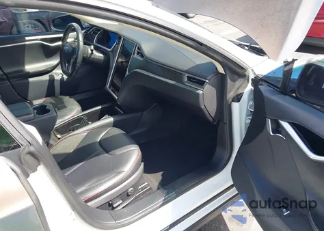 2013 Tesla Model S Performance из США, поврежденный, VIN 5YJSA1DPXDFP07813
